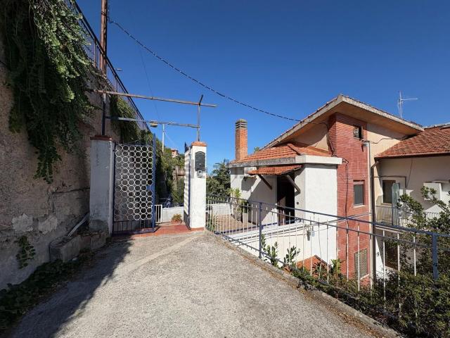 Appartamento in vendita di 129 m² in Via Umberto I, 122