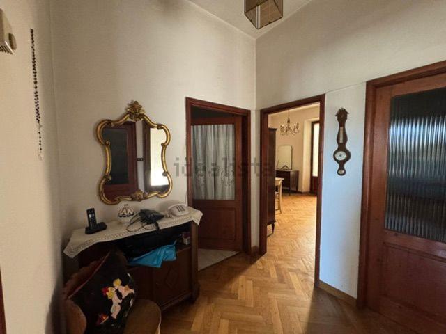 Appartamento in vendita di 129 m² in Via Umbro Casentinese, 103