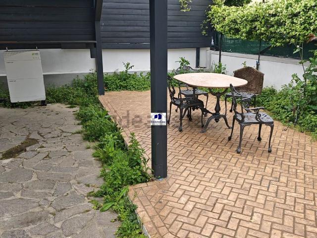Appartamento in vendita di 129 m² in Via Vittorio Locchi