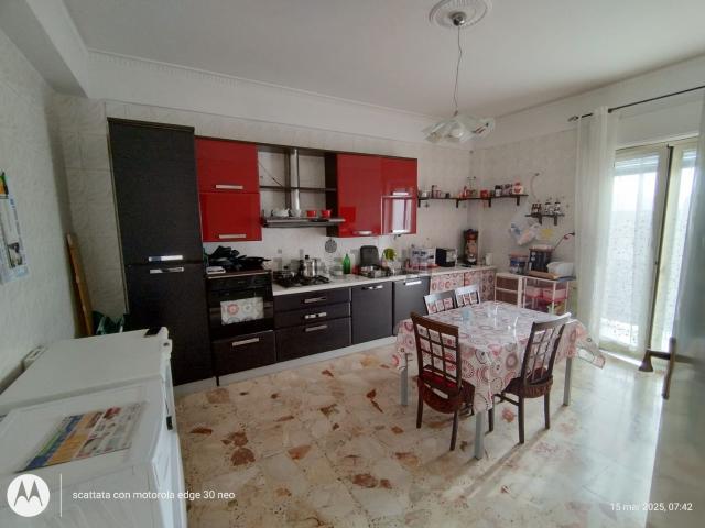 Appartamento in vendita di 129 m² in Via Vittorio Veneto, 28