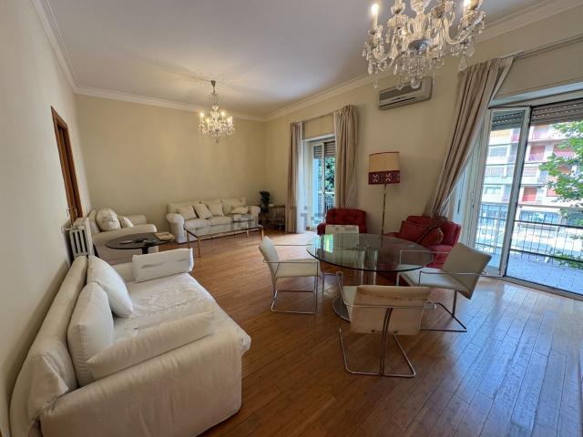 Appartamento in vendita di 129 m² in Viale Vittorio Veneto, 134