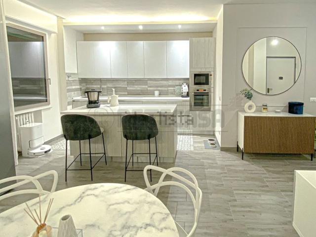 Appartamento in vendita di 129 m² in Viale Mercato Nuovo