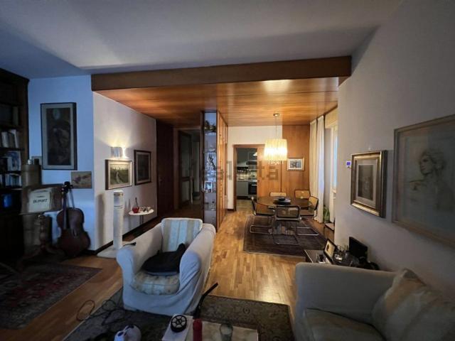 Appartamento in vendita di 129 m² in Viale Nazario Sauro
