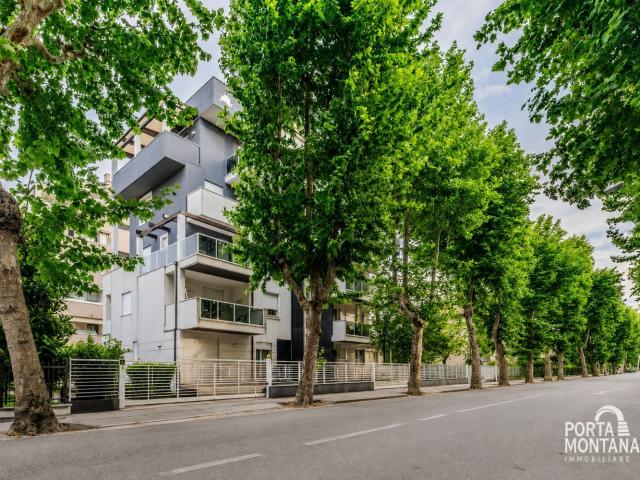 Appartamento in vendita di 129 m² in Viale Rimembranze, 17