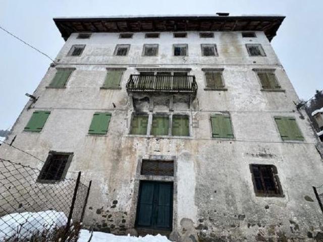 Appartamento in vendita di 129 m² in Borgo Rocchette, 24