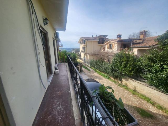 Appartamento in vendita di 130 m² in Via Palombarese