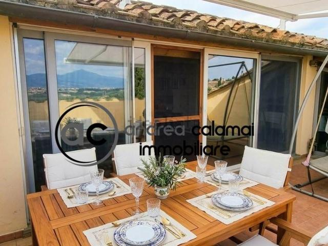 Appartamento in vendita di 130 m² in Via Loggette