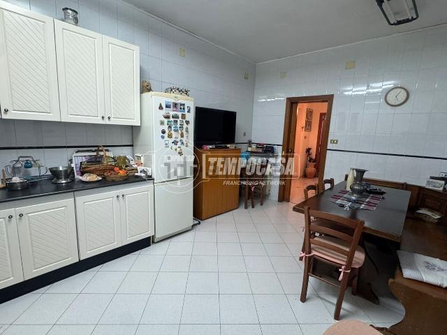 Appartamento in vendita di 130 m² in Via Coriolano