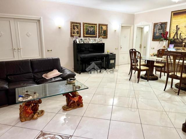 Appartamento in vendita di 130 m² in Traversa G. Catapano