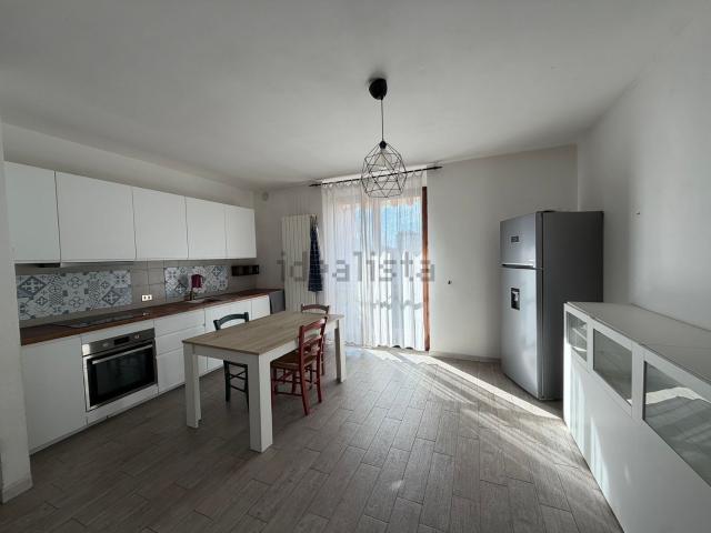 Appartamento in vendita di 130 m² in Via 2 Giugno, 3