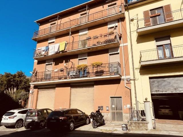 Appartamento in vendita di 130 m² in Via Contadini Giuseppe, 36