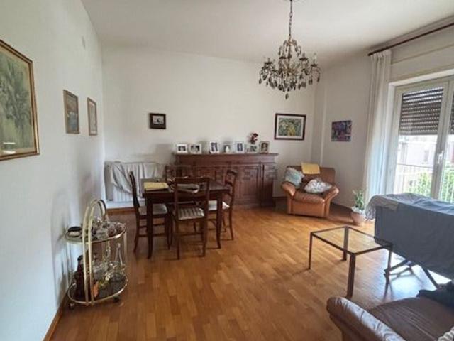 Appartamento in vendita di 130 m² in Via Contadini Giuseppe