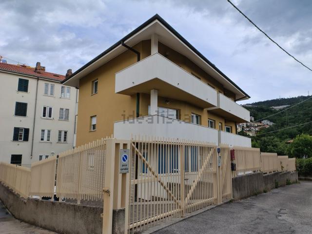 Appartamento in vendita di 130 m² in Via Cormons, 2