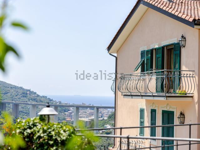 Appartamento in vendita di 130 m² in Via Corticella