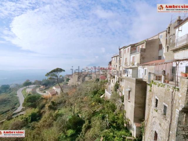 Appartamento in vendita di 130 m² in Via costarelle, 43