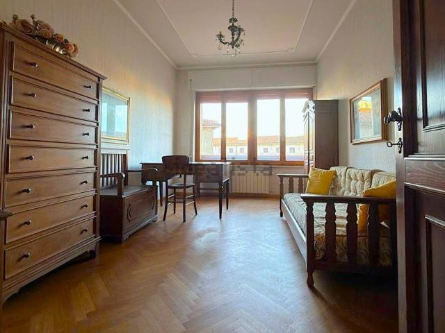 Appartamento in vendita di 130 m² in Via Cavour, 69