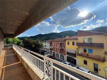 Appartamento in vendita di 130 m² in Via Ca&apos  Rosse, 1
