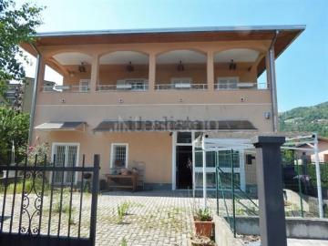 Appartamento in vendita di 130 m² in Via Ca&apos  Rota