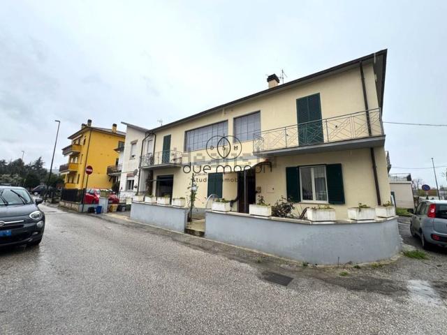 Appartamento in vendita di 130 m² in Via Camillo Bezzi