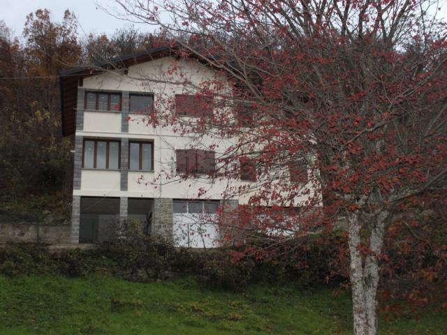 Appartamento in vendita di 130 m² in Via Canevare, 149