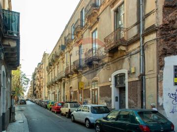 Appartamento in vendita di 130 m² in Via Canfora, 38