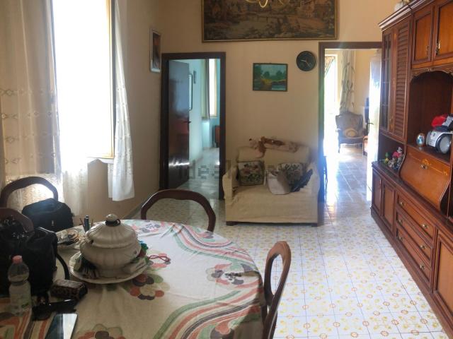 Appartamento in vendita di 130 m² in Via Cari