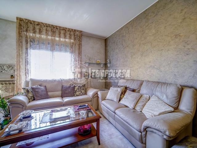 Appartamento in vendita di 130 m² in Via Carlo Alberto Dalla Chiesa