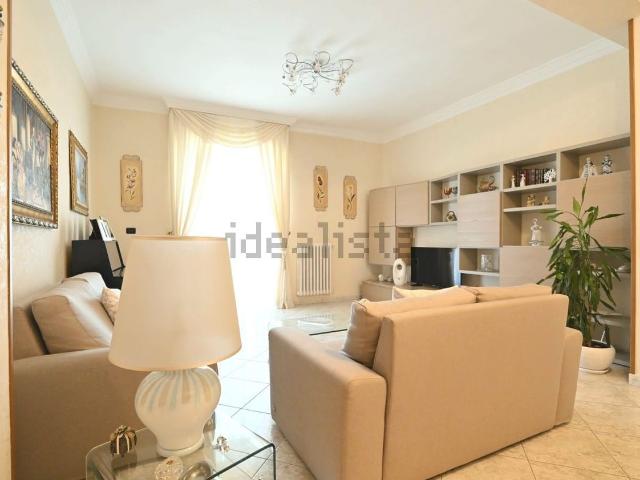 Appartamento in vendita di 130 m² in Via Carlo Pisacane, 10