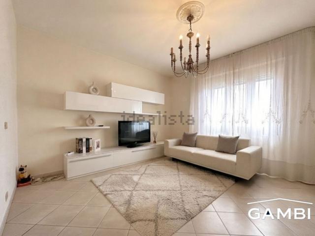 Appartamento in vendita di 130 m² in Via Carlo Pisacane