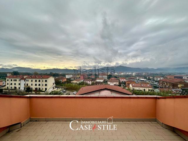 Appartamento in vendita di 130 m² in Via Cerreti