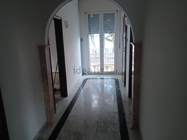 Appartamento in vendita di 130 m² in Via Ciro Menotti