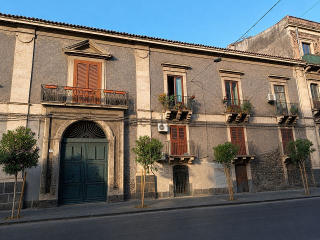 Appartamento in vendita di 130 m² in Via Cristoforo Colombo, 27