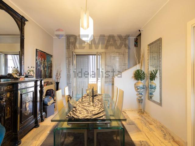 Appartamento in vendita di 130 m² in Via Cristoforo Colombo, 6