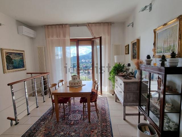 Appartamento in vendita di 130 m² in Via Crosa dell&apos Oro
