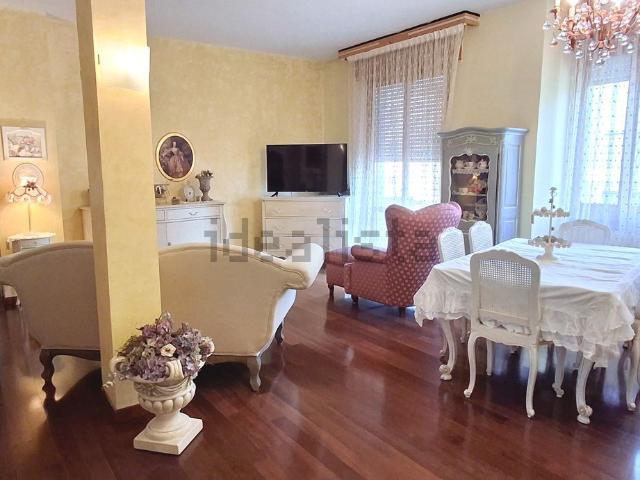 Appartamento in vendita di 130 m² in Via Amerigo Vespucci, 9