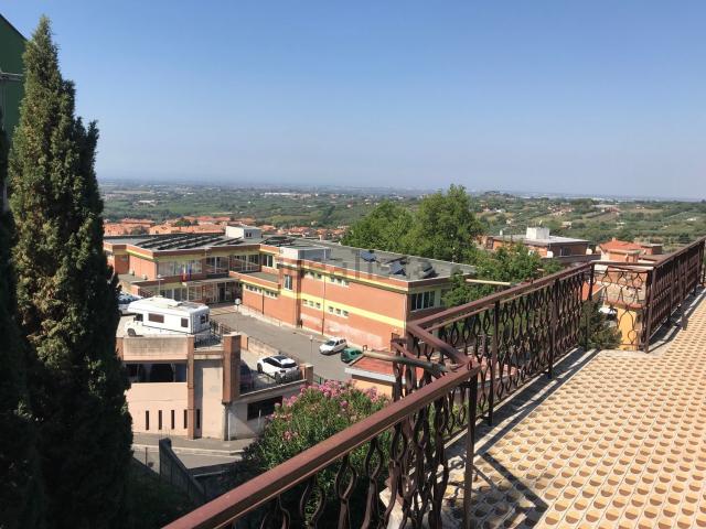 Appartamento in vendita di 130 m² in Via Antonio Gramsci, 33