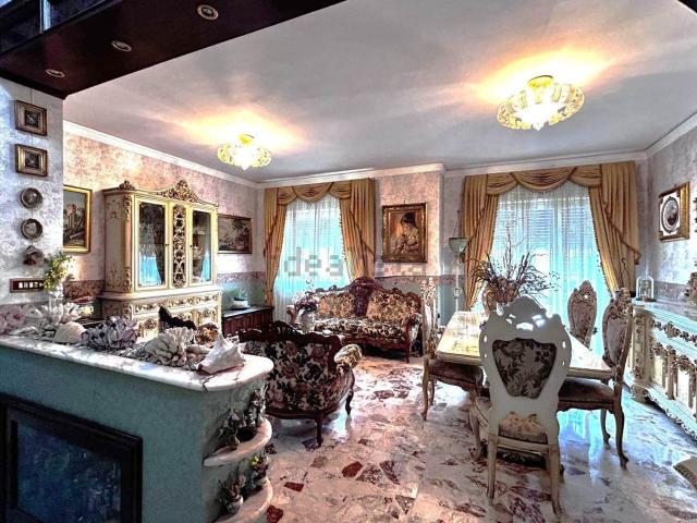 Appartamento in vendita di 130 m² in Via Antonio Santangelo Fulci