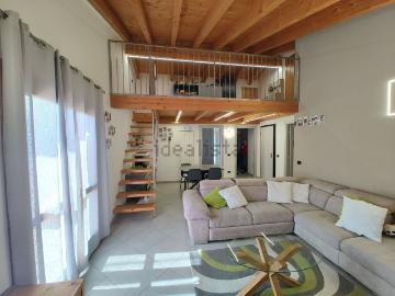 Appartamento in vendita di 130 m² in Via Androla