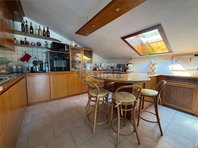 Appartamento in vendita di 130 m² in Via Adamello, 4
