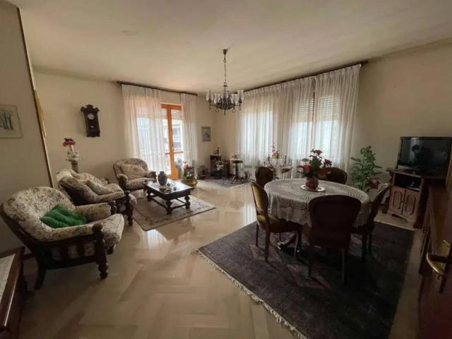 Appartamento in vendita di 130 m² in Via Alberto Migliardi