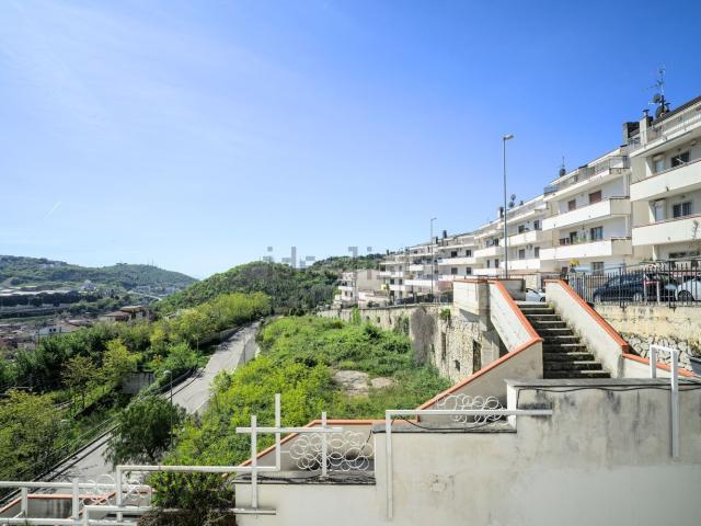 Appartamento in vendita di 130 m² in Via Alcide de Gasperi, 64