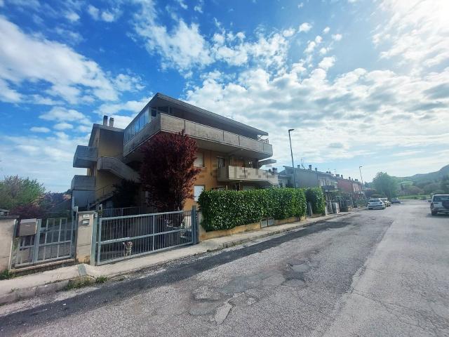 Appartamento in vendita di 130 m² in Via Alcide De Gasperi