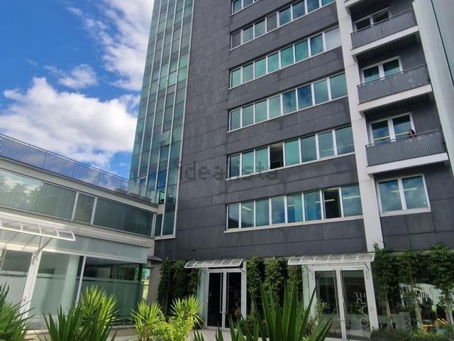 Appartamento in vendita di 130 m² in Via Aldo Pini