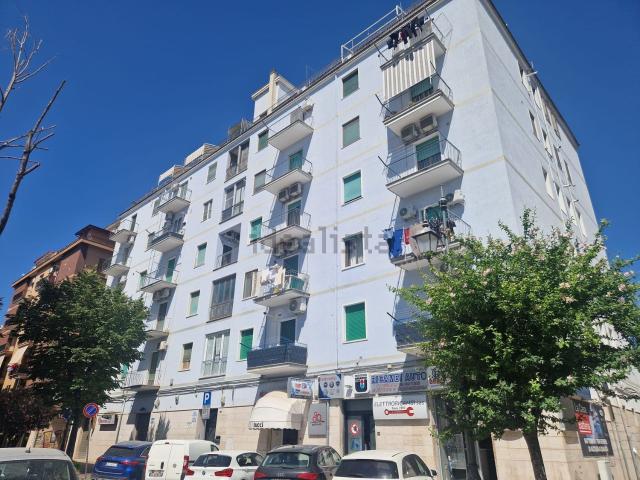 Appartamento in vendita di 130 m² in Via Alessandro Manzoni, 170
