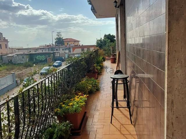 Appartamento in vendita di 130 m² in Via Alessandro Manzoni