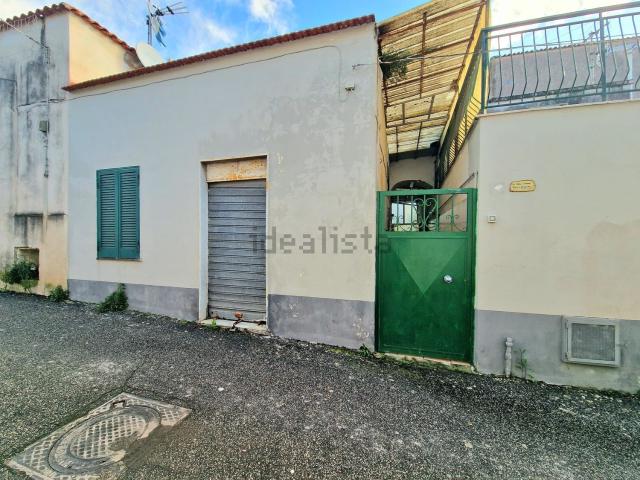 Appartamento in vendita di 130 m² in Via Alessandro Manzoni