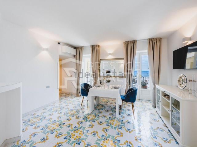 Appartamento in vendita di 130 m² in Via Alfonso Gatto