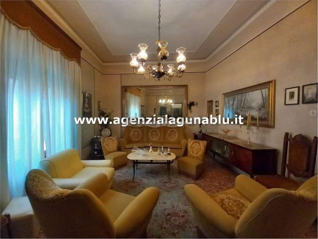 Appartamento in vendita di 130 m² in Via Arturo Toscanini