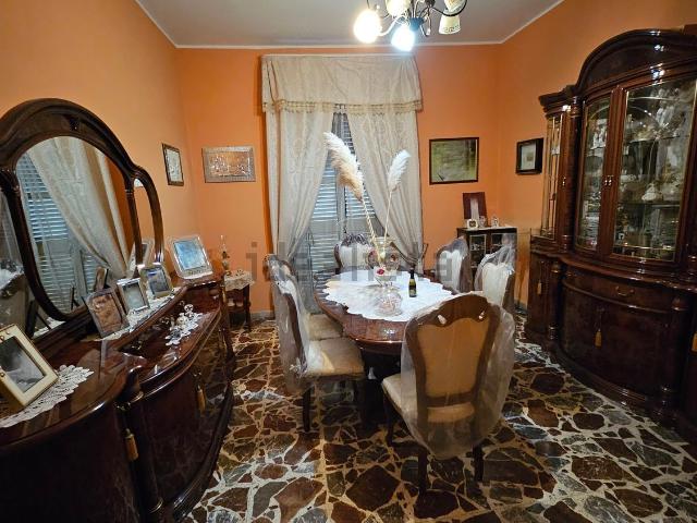 Appartamento in vendita di 130 m² in Via Archimede, 14