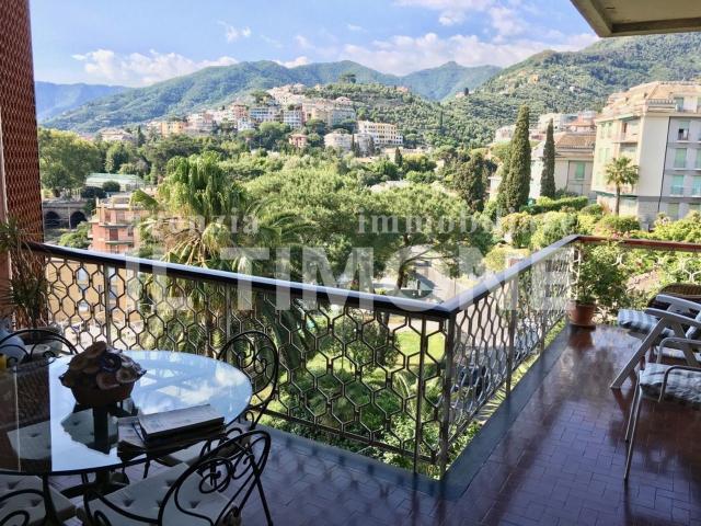 Appartamento in vendita di 130 m² in Via Aurelia Orientale